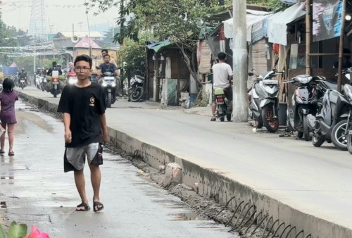 Proyek Jalan Era Ahok di Pejagalan Mangkrak, Cuma Dibeton Setengah, Bahayakan Warga