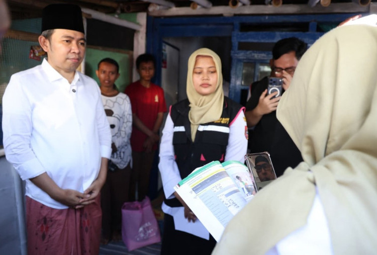 Bupati Gus Fawait Pimpin Homecare di Desa Rowotamtu, Jember   