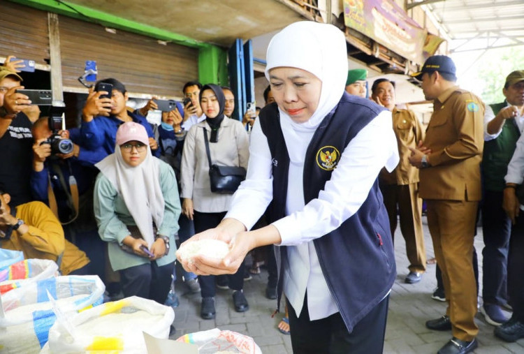 Gubernur Khofifah Instruksikan Jaga Kelancaran Distribusi Beras SPHP