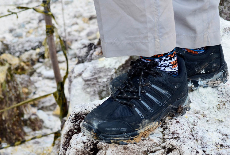 Lynk Quarto Sepatu Pendek untuk Pendaki Cepat dan Pencinta Trail Running dari OutdoorPro