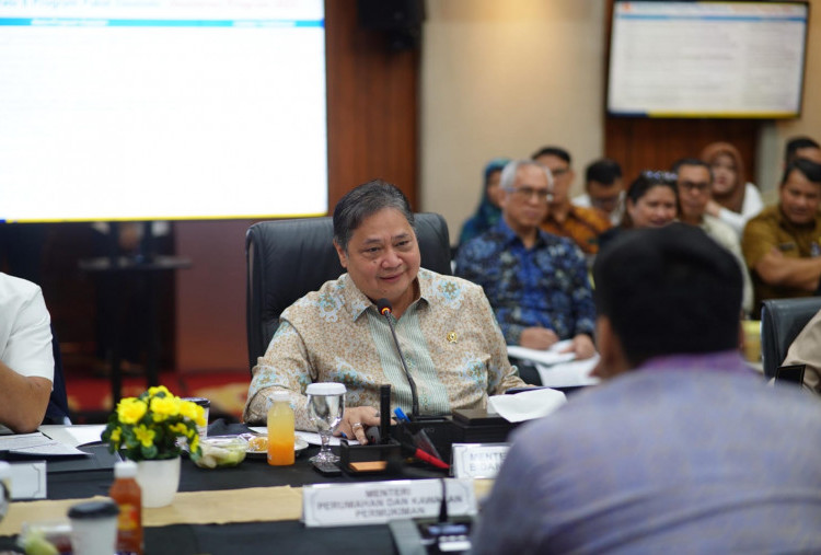 Pemerintah Luncurkan 8 Paket Ekonomi Baru 2025, Banjir Insentif hingga Lapangan Kerja Jutaan Orang!