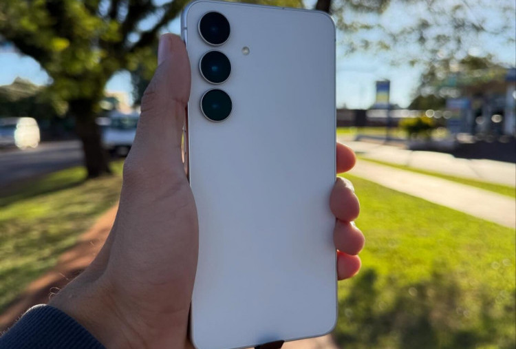 Bocoran Galaxy S26 FE Muncul, Samsung Siapkan Layar AMOLED 120Hz dan Qi 2