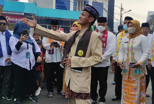 Festival Budaya Betawi Warga Kota Bambu Selatan Ramaikan HUT DKI Jakarta Ke-495
