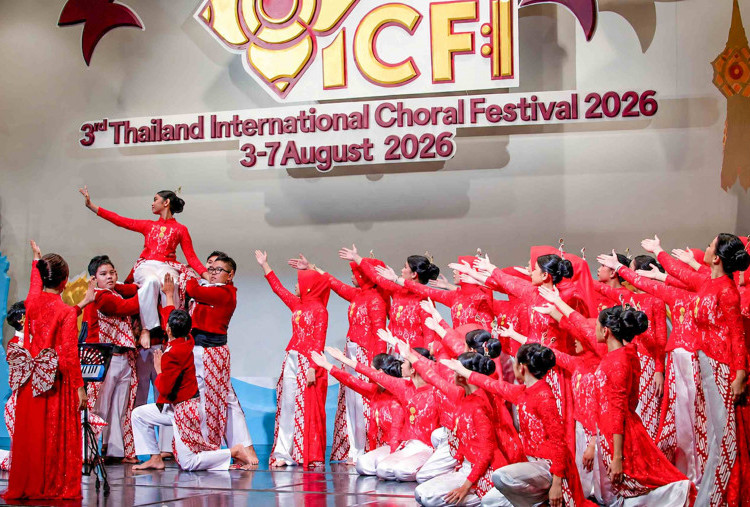 Paduan Suara One Voice Spensabaya Harumkan Nama Surabaya, Raih Empat Penghargaan di Thailand