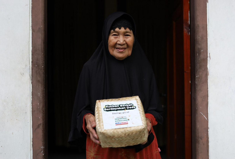 Dari Sedekah Konsumen, BAZNAS Distribusikan Ribuan Paket Daging Kurban hingga ke Desa Terpencil