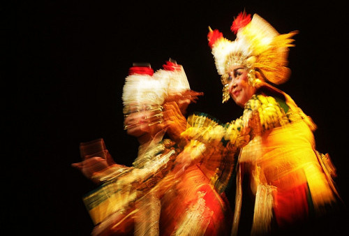 Dari perayaan Hari Tari Dunia di Bali tahun ini, Menteri PPPA melihat hal yang menarik, dimana selain seribuan pelajar perempuan yang menari serentak, turut hadir para penari Bali senior. Raka Denny / Harian Disway