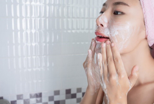 Cuci Muka di Pagi Hari, Seberapa Penting Sih? Ini Manfaatnya