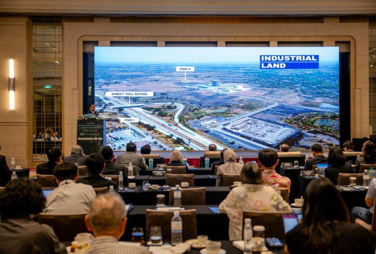 SIER Tawarkan Kawasan Industri Jatim kepada 100 Investor Baru