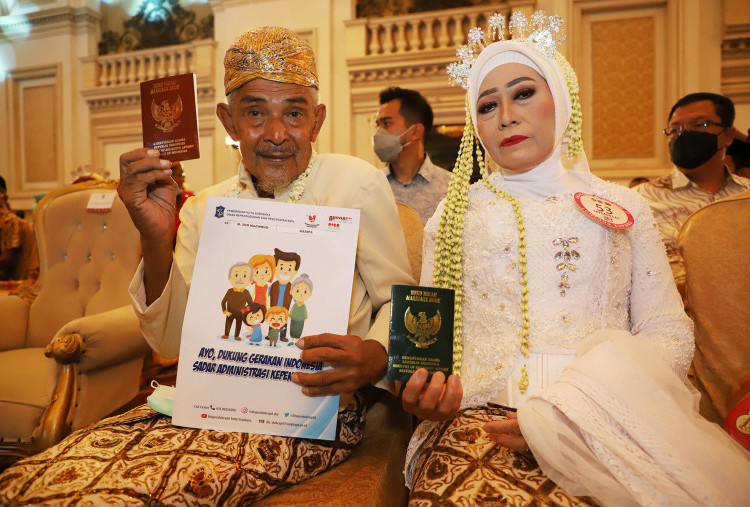 285 Pasangan Nikah Massal di The Empire Palace, Wali Kota Surabaya Jadi Saksi