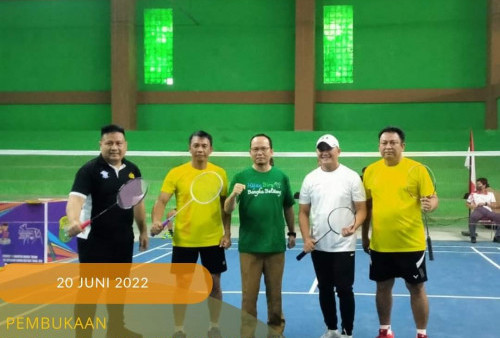 96 Pasang Peserta Ikuti Turnamen Bulu Tangkis Kajari Cup Bangka Tengah