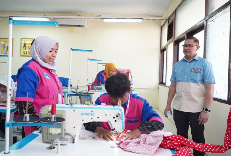Pelatihan Vokasi ABK Jatim Wujudkan Kemandirian lewat Tata Busana, Tata Boga, dan Tata Rias