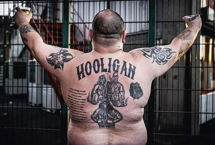 Hooligan Inggris Terancam Kena 'Dor' Jika Bikin Ulah di Texas: Separuh Warga Punya Senjata!