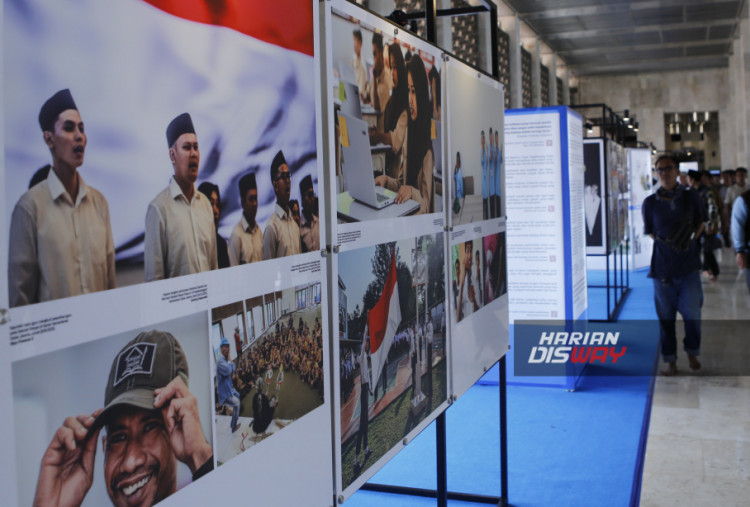 Sebanyak 79 wartawan ANTARA terlibat dalam penyajian karya yang dipamerkan. Dokumentasi mereka menghadirkan potret implementasi kebijakan di berbagai daerah, mulai dari laporan mendalam hingga visual yang merekam perubahan di lapangan.