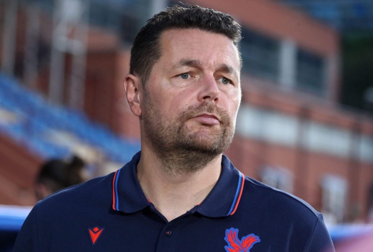 Hancur 0-5 di Laga Derbi, Posisi Pierre Sage di Crystal Palace Berada di Ujung Tanduk