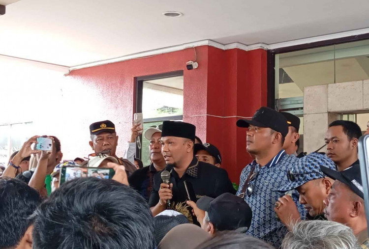Jagal dan Pedagang Sapi Demo DPRD Surabaya, Tagih Janji Pembahasan Relokasi RPH Pegirian
