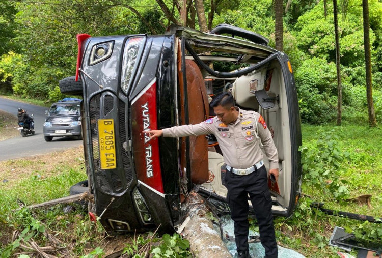 Kronologi dan Penyebab Bus Pariwisata dari Bekasi Kecelakaan saat Menuju Pantai Sawarna, 21 Orang Dievakuasi