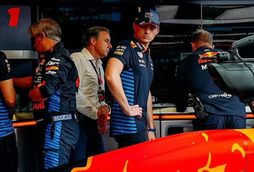 Ban Max Verstappen Terbakar, Masalah Teknis Pertama Red Bull Sejak Melbourne 2022