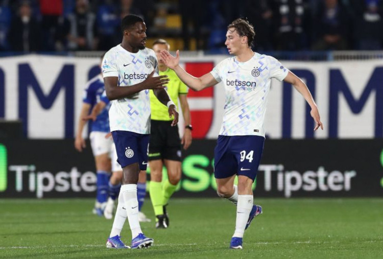 Como vs Inter Milan 3-4: Thuram-Dumfries Selamatkan Nerazzurri di Drama 7 Gol