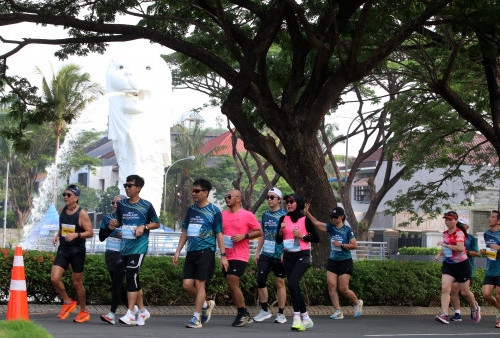   BCA CitraLand Marathon 2023 ini lahir didasari dari area CitraLand yang menjadi lokasi paforit untuk berolah raga warga pemukiman dan warga surabaya pada umumnya  , beberapa spot olah raga di area ini antara rute jogging , running, road bike  hingga Kawasan Bukit Ular untuk Mountain Bike . Tampak peserta BCA  CitraLand Marathon 2023 melintasi  telaga  kawasan perumahan dengan latar belakang patung Merlion .di antara rimbunya pepohonan.