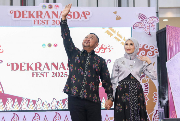 71 Pejabat Gresik Ikut Catwalk di Dekranasda Fest 2025, Perkuat Produk UMKM