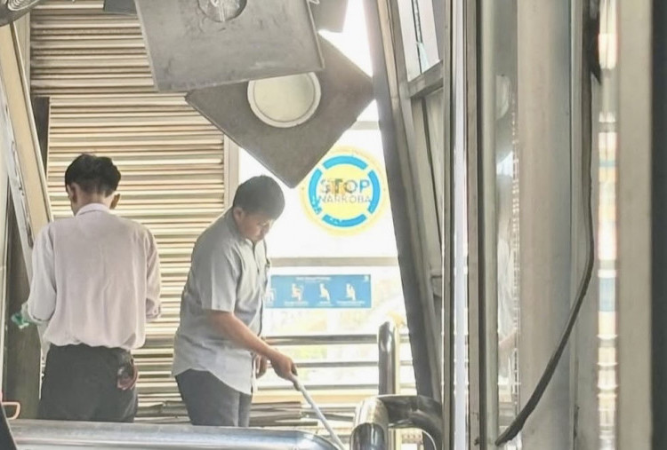 Rusak Ditabrak Truk, Transjakarta Pastikan Halte Tebet Eco Park Tetap Layani Pelanggan