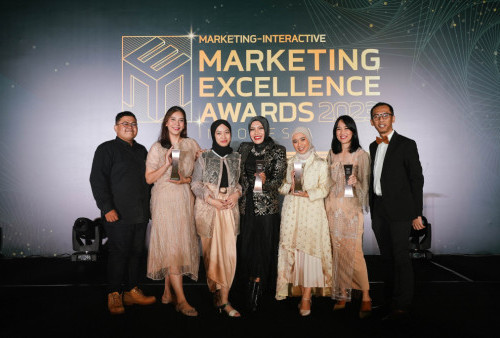 Empat penghargaan yang diraih, yaitu “The most excellence in Communications and PR”, “The most excellence in Anniversary Marketing”, “Marketing Leader of The Year”, dan “Marketing Team of The Year”. Pencapaian bergengsi ini semakin memperkuat posisi Prudential Syariah sebagai brand yang paling diminati oleh masyarakat dan perusahaan Asuransi Jiwa Syariah terkemuka di Indonesia.(Raka Denny/Harian Disway)