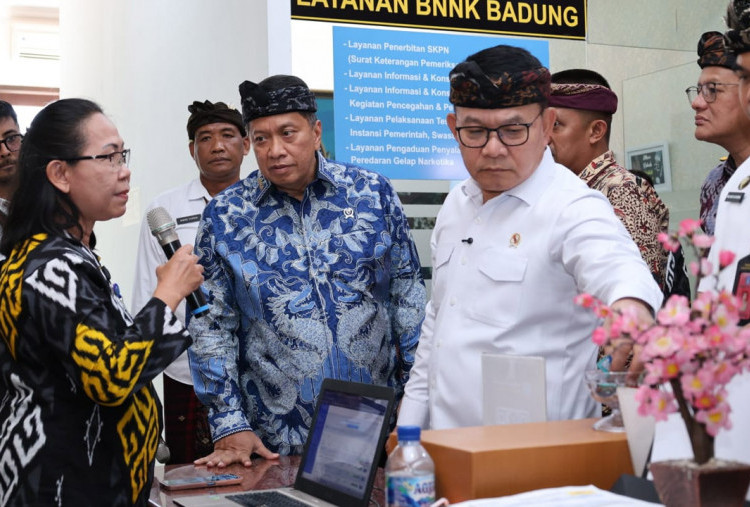 Perkuat Integrasi dan Integritas, Wamen PANRB, Kepala Staf Kepresidenan dan Wakil Ketua Ombudsman Tinjau MPP 