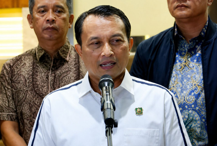Alasan Febrie Tak Pakai Rompi Pink saat Ditahan, Kejagung: Buru-buru karena Sudah Malam
