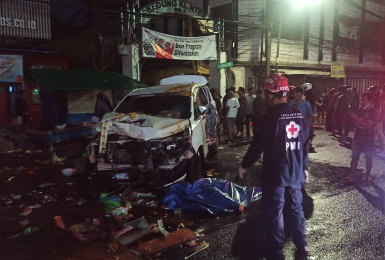 Menyetir Sambil Mabuk, Pria Ini Hantam Warung dan Pengguna Jalan Hingga Tewas