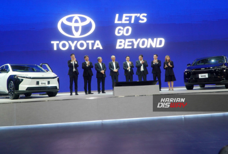 Dengan menghadirkan kendaraan listrik murni yang dirakit di dalam negeri, Toyota turut memperkuat upaya lokalisasi dan pengembangan industri otomotif nasional, sekaligus menciptakan nilai tambah bagi ekosistem industri dalam negeri.
