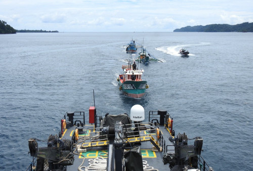 Siskamling Laut, Tangkap Enam Kapal Nelayan Ilegal di Natuna dan Sulawesi