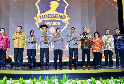 Tiga Sosok Penerima Hoegeng Awards, Ada Jenderal Tanpa Nego Hingga Polwan Pecinta Kaum Jompo 