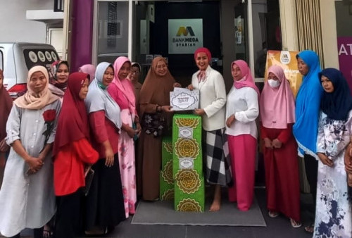 Bank Mega Syariah Berbagi Paket Sembako di 41 Kota Seluruh Indonesia