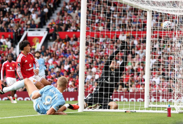 Man Utd vs Man City: Gol Haaland Berbau Offside, Lisandro dan Carrick Semprot VAR
