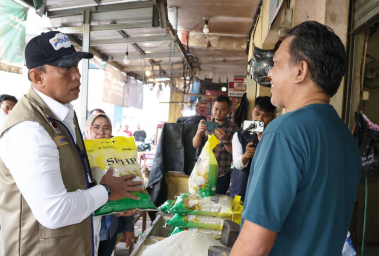 BULOG Gelontorkan Beras SPHP dan Percepat Penyaluran Bantuan Pangan untuk Menjaga Stabilitas Harga Beras
