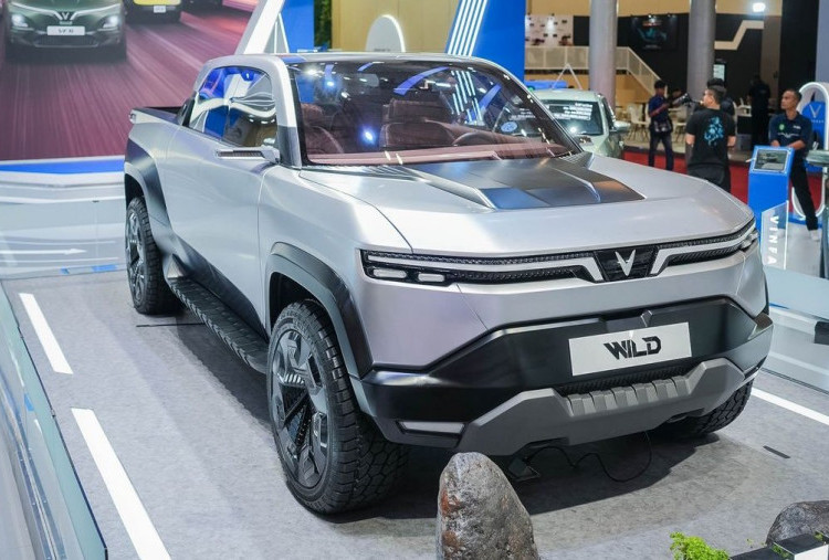 Sedot Perhatian Pengunjung GJAW 2025, VinFast VF Wild Disandingkan dengan Tesla Cybertruck