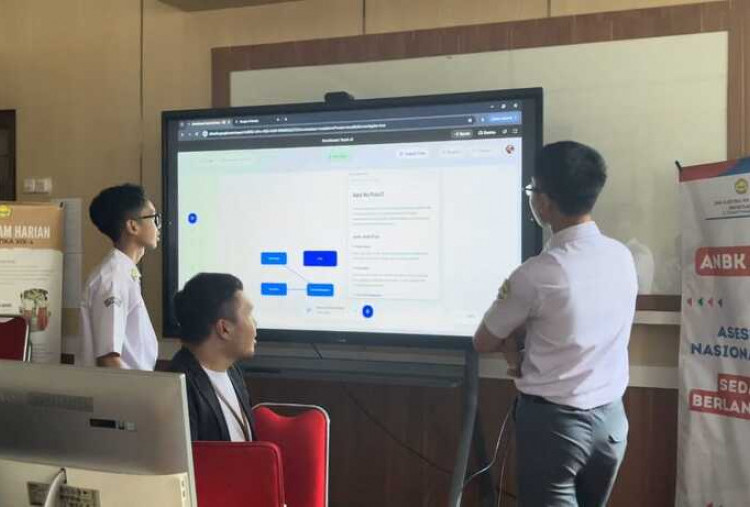Siswa SMA di Bandung Ciptakan Papan Tulis Berbasis AI
