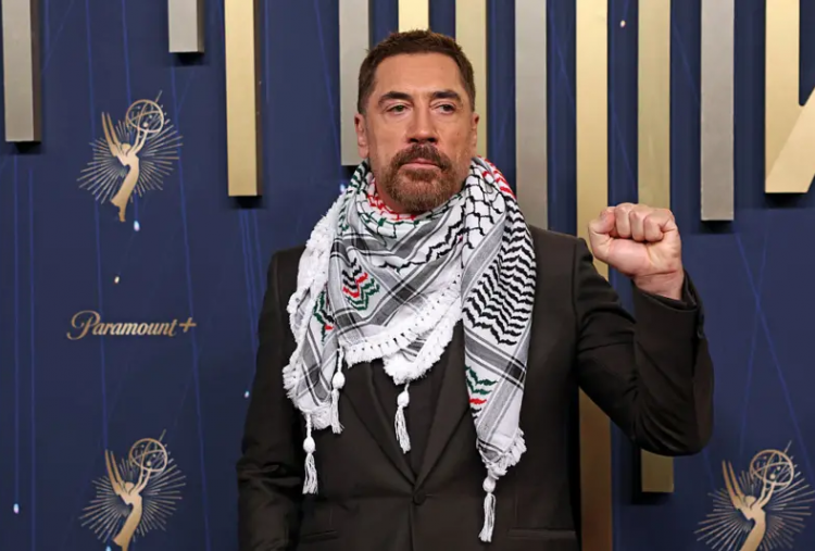 Hadiri Emmy Awards 2025 Pakai Keffiyeh, Aktor Javier Bardem Serukan Free Palestine