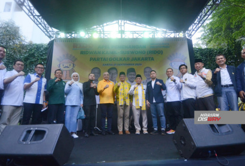 Adapun hadir langsung Ridwan Kamil-Suswono hingga perwakilan 15 partai politik KIM Plus Jakarta.