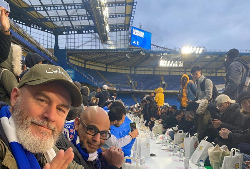 Momen Buka Bersama Pertama di Stamford Bridge Chelsea