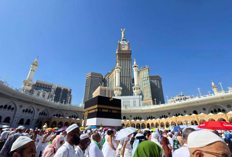Kemenhaj Minta Travel Siaga, Jemaah Umrah Diimbau Batasi Perjalanan Pascaserangan di Riyadh