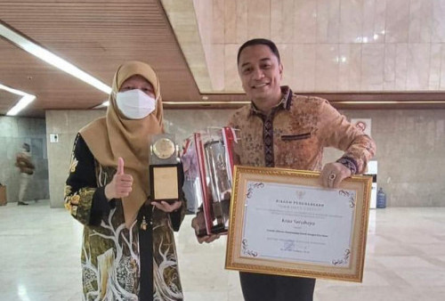 Ketika Kementerian Lingkungan Hidup Beri Penghargaan DPRD Surabaya