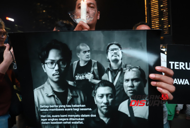 Lima jurnalis yang hilang kontak tersebut yakni M. Bagus Khoirunnas dari Antara Biro Banten, Ari Basuki dari Merdeka.com, Yudistiro Pranoto dari iNews, Firman Daus dari Anadolu, serta Donal, jurnalis freelance. Foto: Raka Denny/Harian Disway