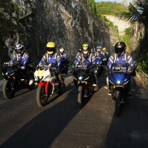 Mantap! Touring bLU cRU Fun Riding 'Road to Mandalika', Siap-siap Nonton MotoGP Gratis