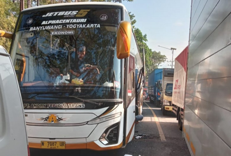 Penutupan Akses Gumitir Picu Kemacetan Parah di Jalur Baluran-Banyuwangi