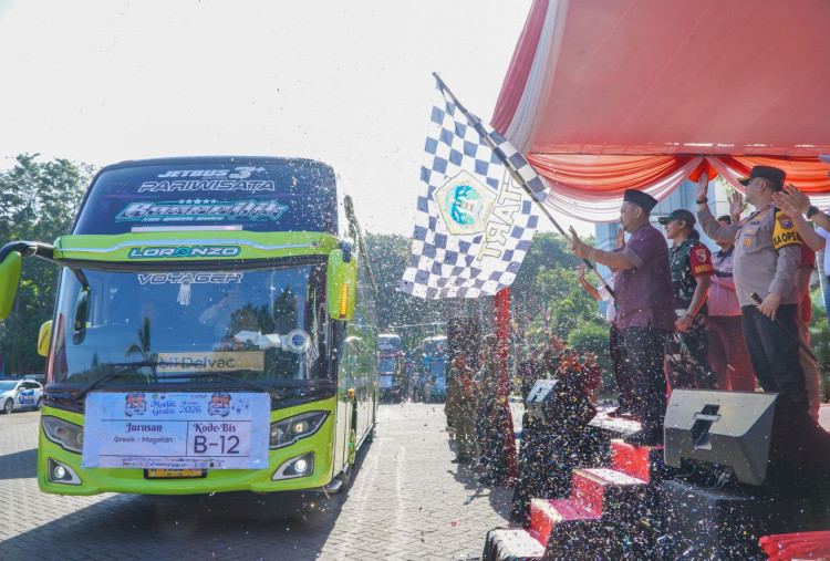 Gus Yani Berangkatkan 750 Warga Mudik Gratis Gresik 2026, Layani 7 Rute di Jatim