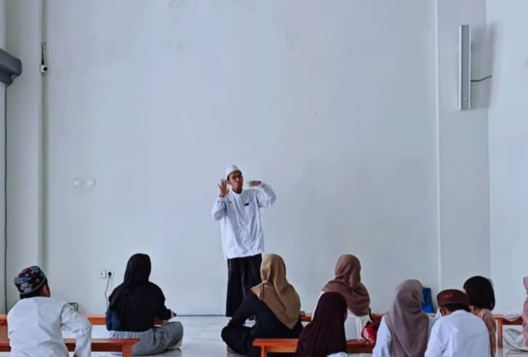 Sempat Berpindah-pindah, Kini Anak-anak Tuna Rungu di Kota Pasuruan Bisa Belajar Mengaji di Masjid KHAS 