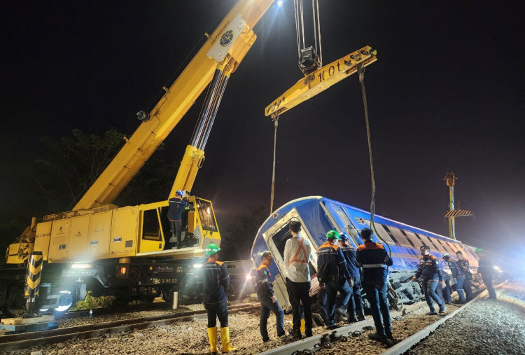 DJKA Investigasi Menyeluruh Insiden Anjloknya KA Argo Bromo Anggrek di Subang