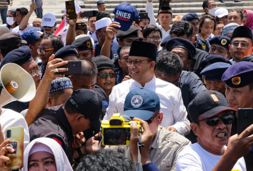 Anies Pulang Kampung ke Surabaya