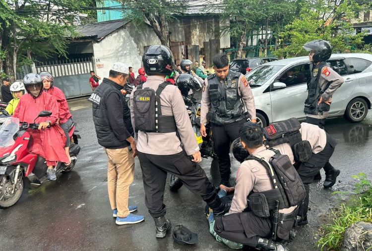 Bukan Positif Narkoba, Preman Acungkan Sajam ke Polisi di Cengkareng Ternyata Pengaruh Miras